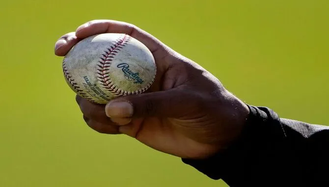 How To Grip The Baseball
