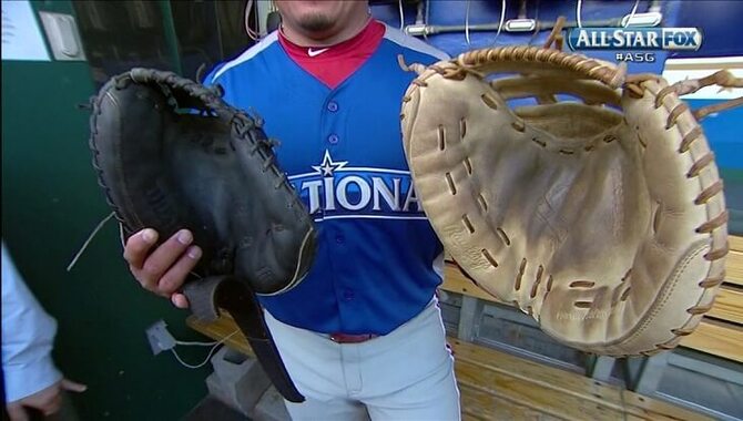 Catcher’s Mitt Sizing