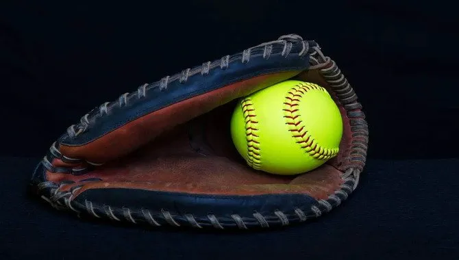 Pros And Cons Of Using A Softball Catcher's Mitt