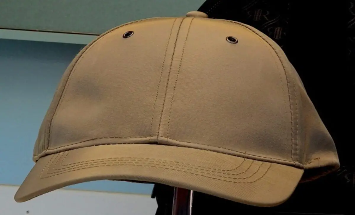 Hat Button