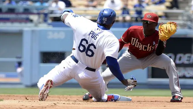 What Are Some Common Mistakes Made When Stealing Bases In Baseball