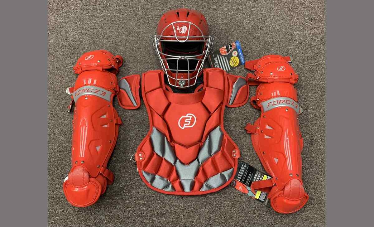 Under Armour Pro Series Catching Kit