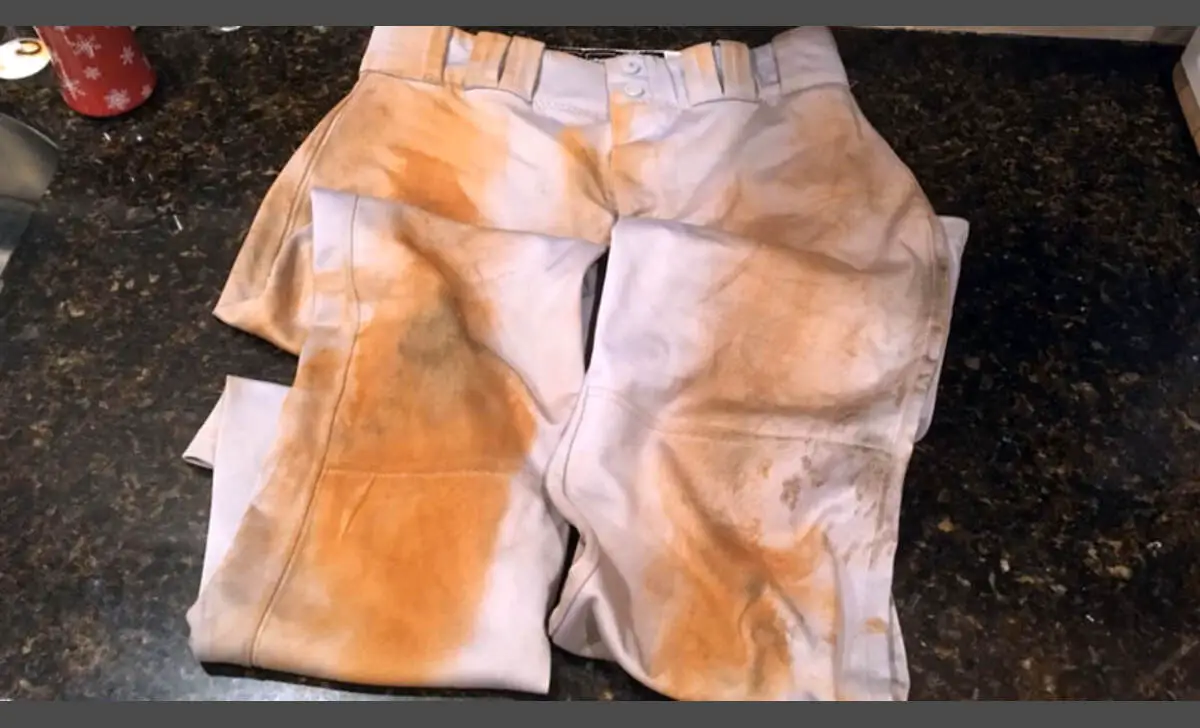 5 Ways To Clean White Baseball Pants With Dawn And Peroxide
