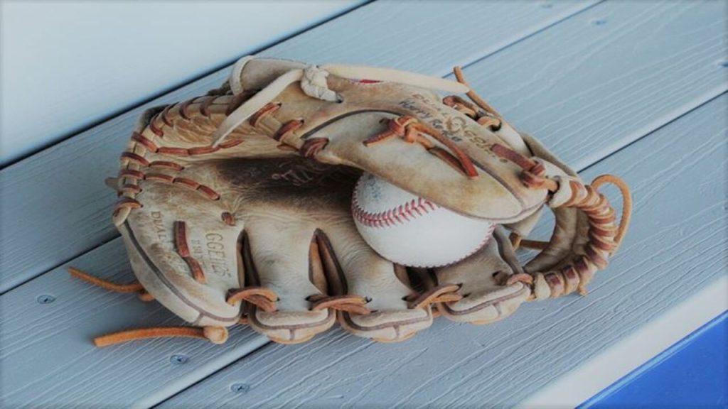 How To Dry A Wet Baseball Glove Secrete 10 Tips