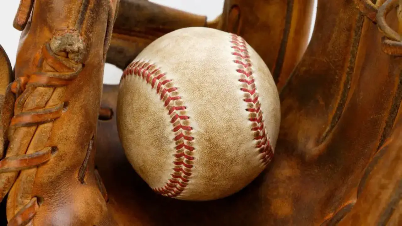 How To Get A Palm Stain In A Baseball Glove