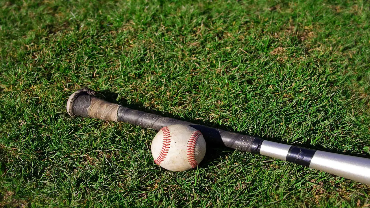 How To Tell If A Softball Bat Is Dead Here's How To Tell